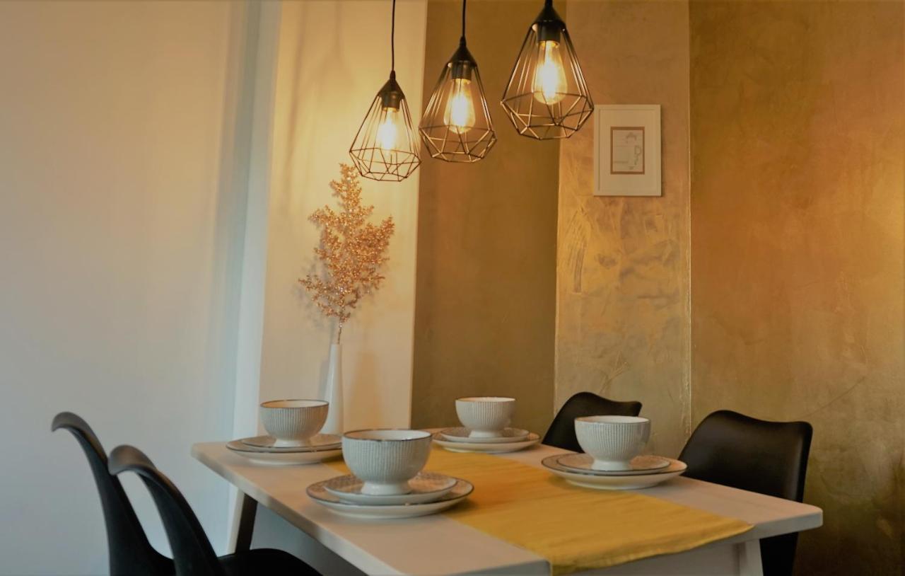 Goldrausch - Glanzvolle Ferienwohnung In Meissen Am Lutherplatz ภายนอก รูปภาพ