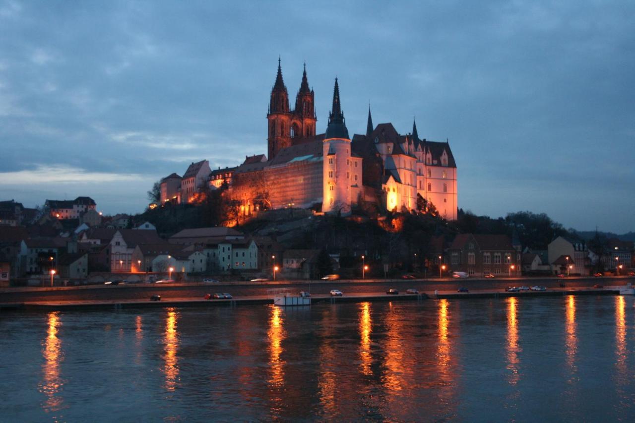 Goldrausch - Glanzvolle Ferienwohnung In Meissen Am Lutherplatz ภายนอก รูปภาพ